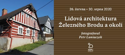 Lidové chaloupky z Železnobrodska představí výstava Petra Luniaczka