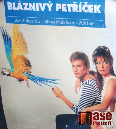 Bláznivý Petříček v podání Dyka a Vilhelmové v turnovském divadle
