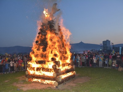 Tradiční Čáry u arény s programem pro malé i velké
