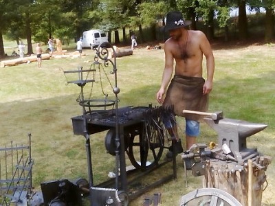 Den řemesel zakončí prázdniny na koupališti v Mříčné