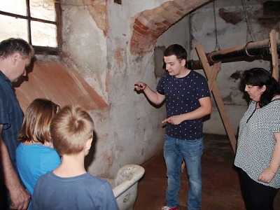 Zpřístupnění sklepení je prvním počinem kastelána Hrádku u Nechanic