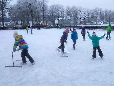 V Jilemnici otevřeli ledové kluziště