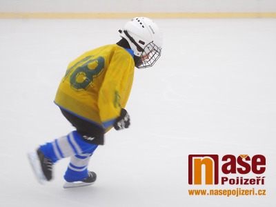 Na semilském kluzišti rozjíždí hokejovou přípravku