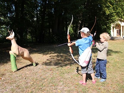 Závěr sezony na Sychrově oživí lukostřelba i módní přehlídka