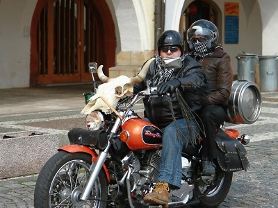 Krkonošští přátelé jedné stopy otevřou sezonu tradičně v Hostinném