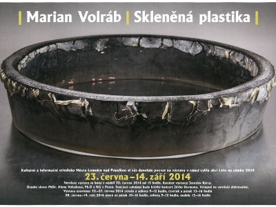 Skleněná plastika prozáří lomnické zámecké sklepení