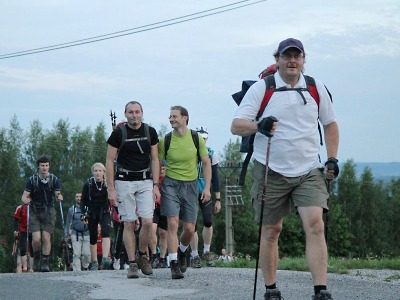 Dálkový pochod Krakonošova stovka útočí na rekord v počtu účastníků