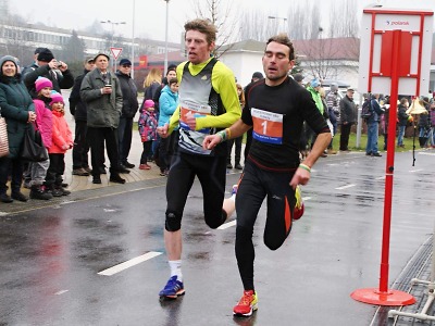 FOTO: Čivrný porazil až ve finiši Silvestrovského běhu v Turnově Berku