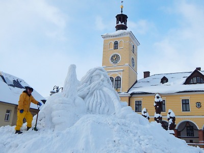 V Jilemnici už pracují na sochání sněhového Krakonoše