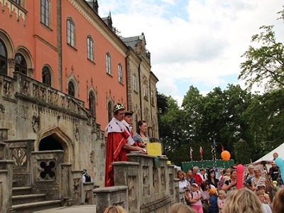 Na Sychrově děti zažijí Pohádkový park s čokoládovou bitvou