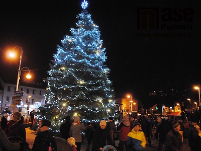 Začátek adventu v Semilech opět zahájí rozsvícení vánočního stromu