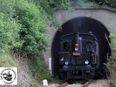 Parní vlaky jezdí od pátku do neděle na tratích v okolí Staré Paky