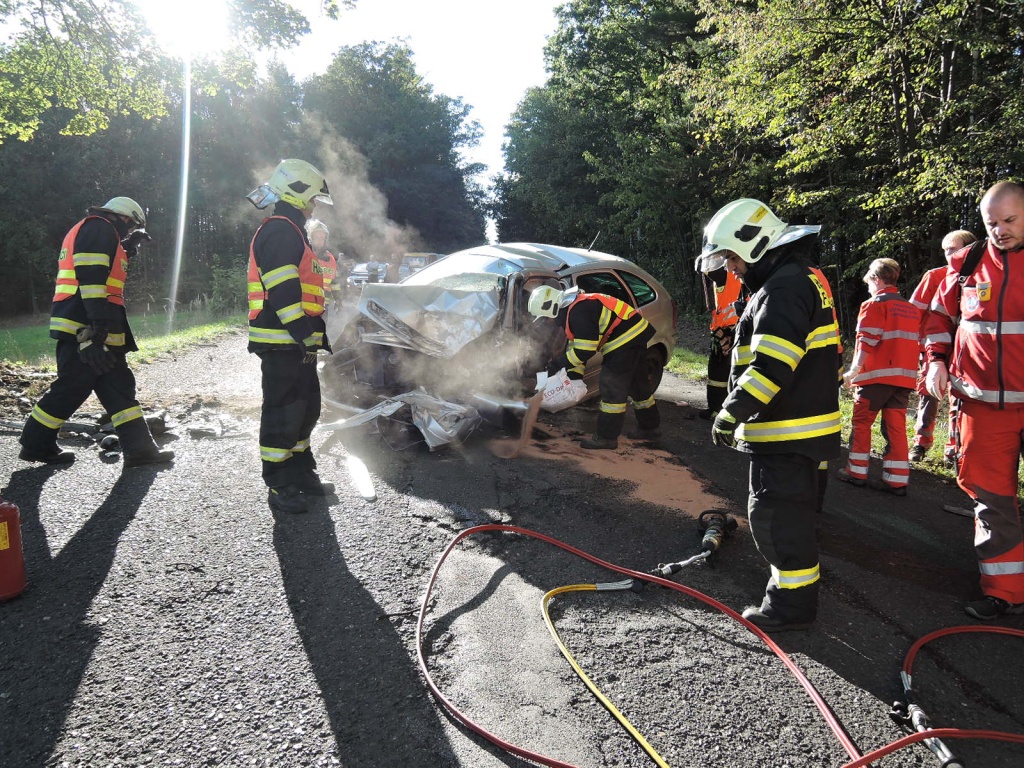 Dopravní nehoda Kunratice u Liberce<br />Autor: HZS Libereckého kraje, stanice Raspenava