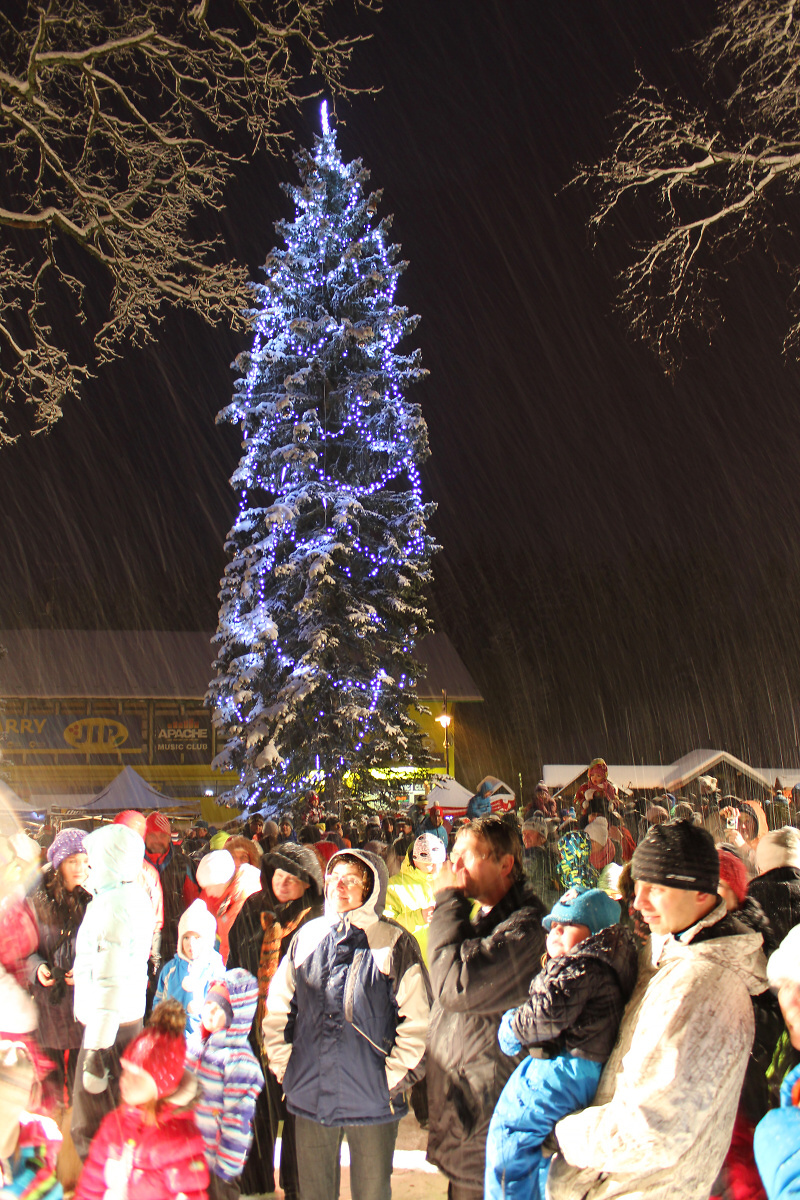 Rozsvícení vánočního stromu v Harrachově 2015<br />Autor: Daniel Skrbek