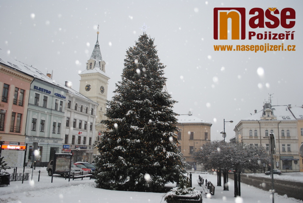 Vánoční strom na náměstí Českého ráje v Turnově<br />Autor: Petr Ježek