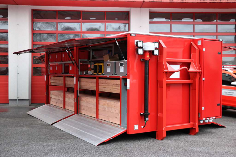 Požární kontejner technický - pro nouzové zastřešení obytných budov<br />Autor: HZS Libereckého kraje, Richard Michna