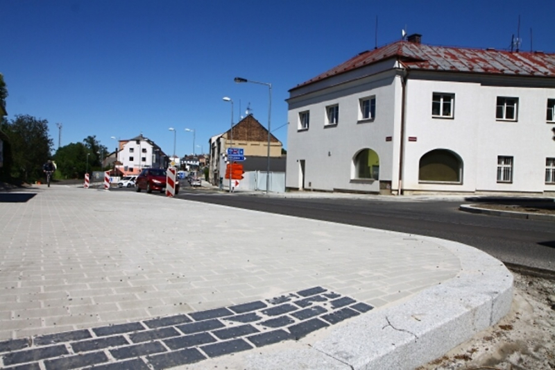 Rekonstrukce silnice II/610 v Turnově až na hranici kraje<br />Autor: Zdenka Štrauchová