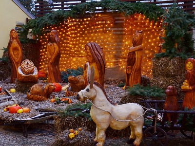 Vánoční pohoda: výstava ozdob, dřevěný betlém i koncert na Štěpána