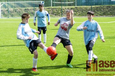 Obrazem: V krajském přeboru starších žáků Velké Hamry zdolaly Semily