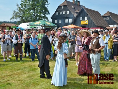 Obrazem: Desátý ročník sklářské slavnosti na Jizerce se povedl