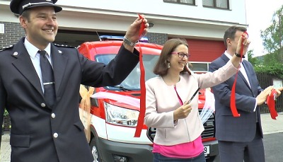 Jednotku sboru dobrovolných hasičů Semily potěšil nový automobil