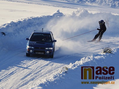 FOTO: Krkonošský pohár v autoskijöringu pokračoval na Kozákově