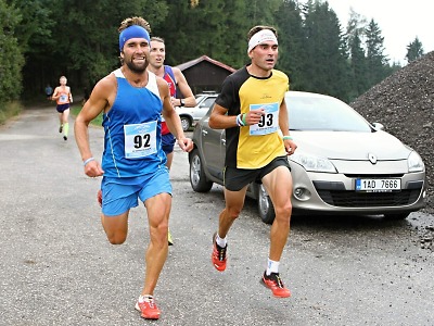 FOTO: Při 49. ročníku běhu z Jilemnice na Žalý nejrychlejší Radim Berka