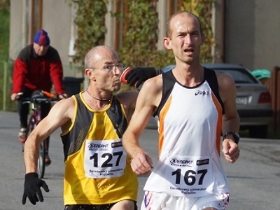 FOTO: Benešovský maraton Pojizeřím má letos na obou tratích nové vítěze 