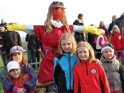 Obrazem: Pálení čarodějnic U Učiků ve Vrchlabí 2015