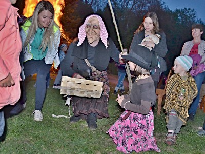 Fotoohlédnutí za pálením čarodějnic v Libštátě