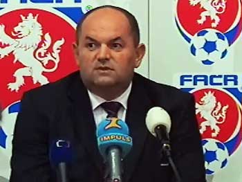 Šéfem fotbalového svazu byl zvolen jablonecký boss Miroslav Pelta