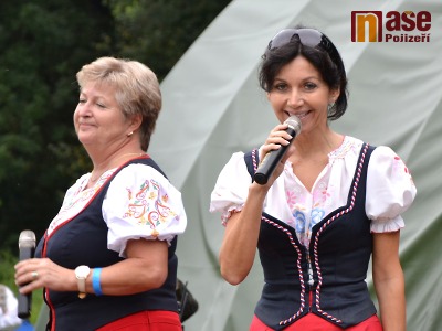 FOTO: Tisíc fanoušků dechovek nadchla jubilejní přehlídka v Košťálově 