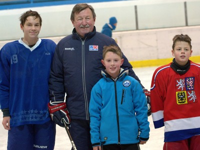 FOTO: Den s Vladimírem Martincem přilákal na lomnický stadion 100 dětí