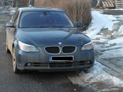 BMW řídil po Železném Brodě klidně přes soudní zákaz a opilý