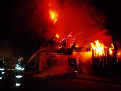 Požár těžce poničil rodinný domek v Jablonci nad Jizerou