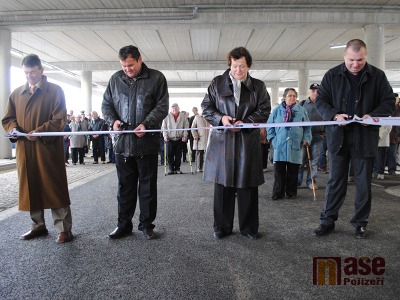 FOTO: V Turnově slavnostně otevřeli nový dopravní terminál