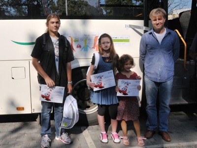 Vítězové krajské soutěže oceněni, autobus s obrázky potkáte v Turnově