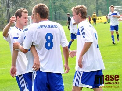 Od sousedů: V Zásadě vypukla bitva o nejrychlejšího lezce na rampouch