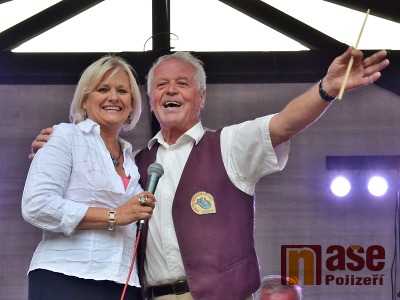 FOTO: Příznivci dechovky se podvacáté sešli na festivalu v Jablonečku