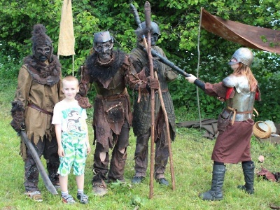 FOTO: Na Festivalu her děti skákaly, malovaly i bojovaly se skřety