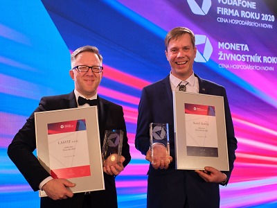 Firmou roku sklářská společnost Lasvit. Živnostníkem Kamil Kublák