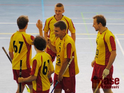 Florbalistům Semil se povedl turnaj v Liberci. Získali plných šest bodů