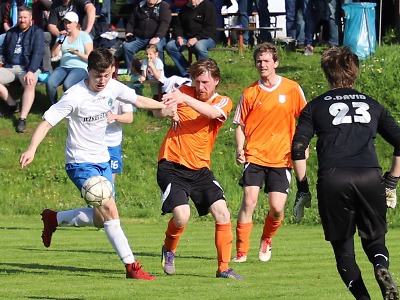 I.B třída: Mistrovská Bělá oslavila titul osmigólovým nášupem Roztokám