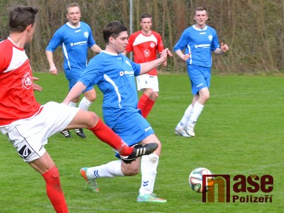 Kanonádu Lomnice do sítě Desné řídil pěti góly Drahoňovský