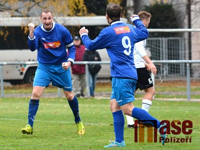 FOTO: Lomnice vyhrála derby v Semilech díky povedené první půli