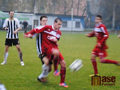 FOTO: Krajské derby přineslo v Semilech i přes déšť osm branek
