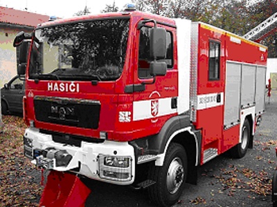 Dobrovolní hasiči z Turnova získali nové auto