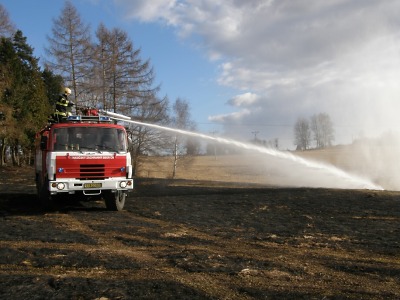 Hasiči varují před jarním pálením