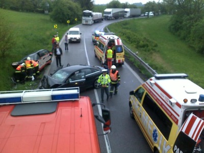 Střet dvou vozidel ve Ktové u Turnova zablokoval silnici I/35
