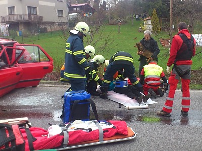 V Ploužnici u Lomnice se při nehodě dvou aut zranilo celkem sedm osob